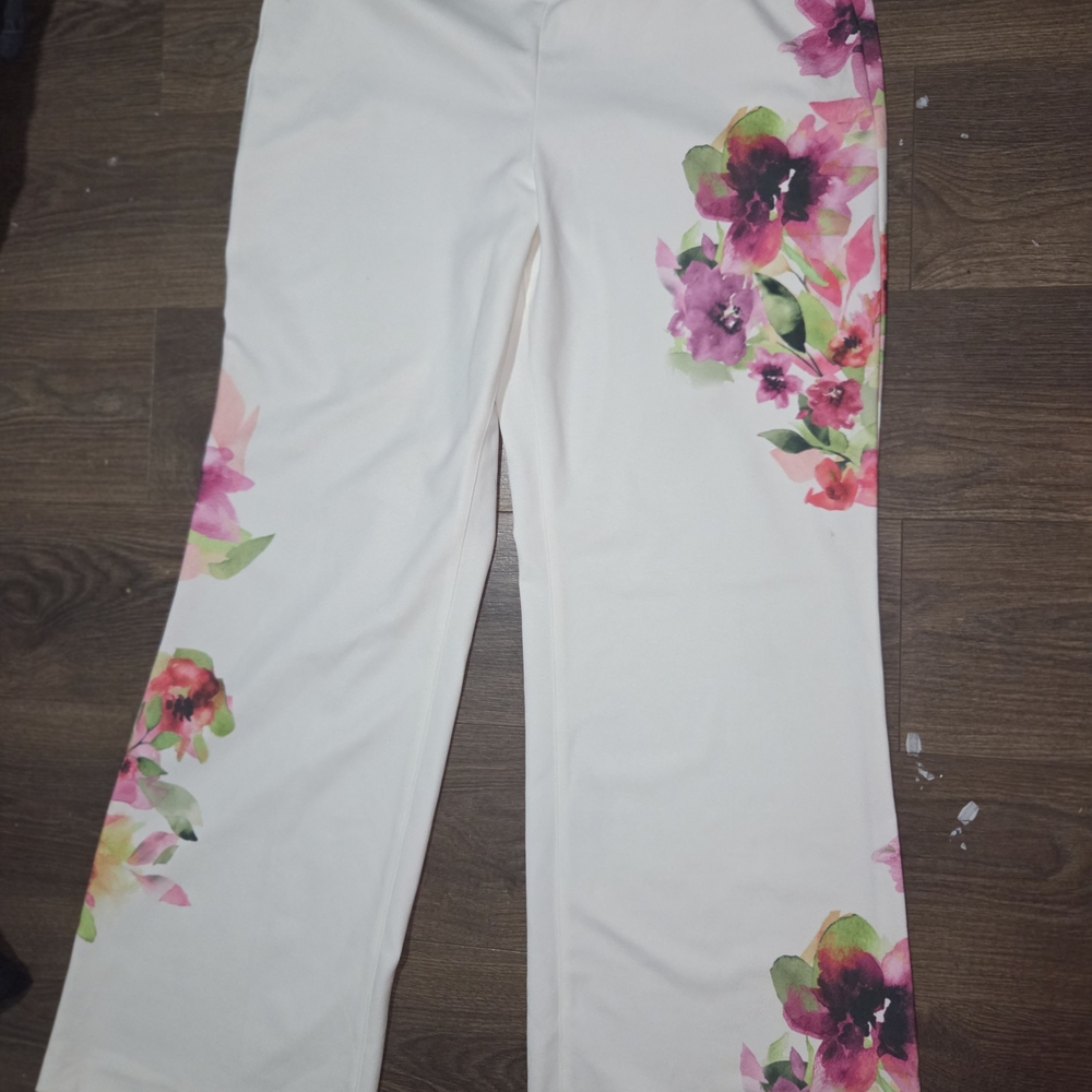 2 PAIR OF INC INTERNATIONAL CONCEPT Floral White Pants And Orange Joggers